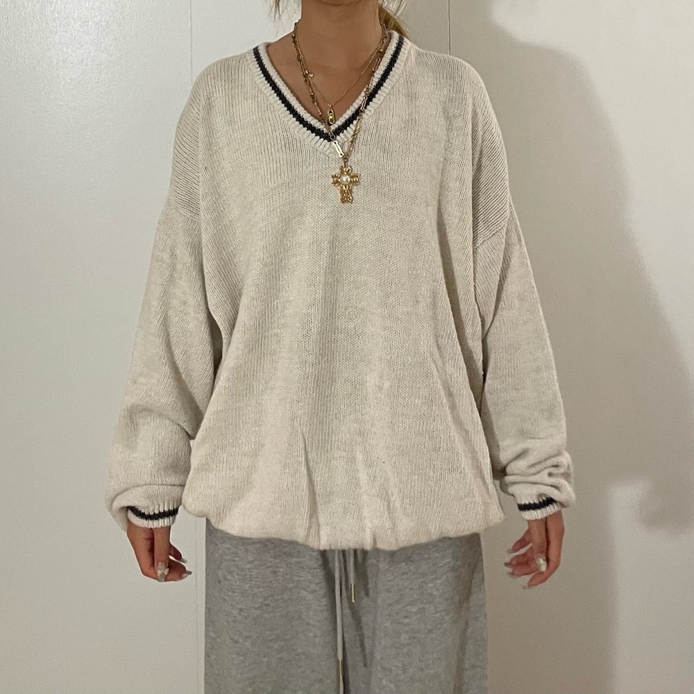 Vintage White Sweater - Picture 2 of 6